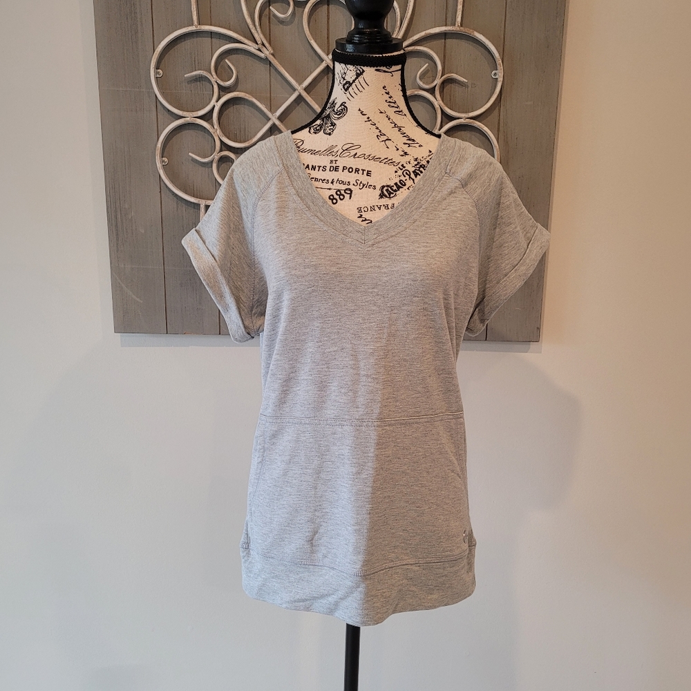 Jones New York Sport Gray Top V Neck Short Sleeve with Front Pockets Size Small
